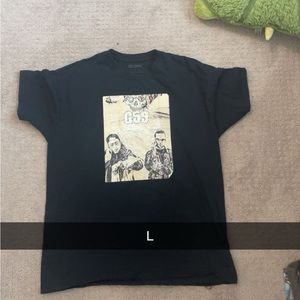 GILDAN GRAPHIC T SHIRT